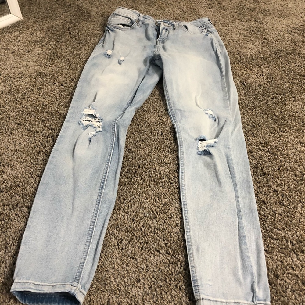 Light wash Skinny Ripped Jeans